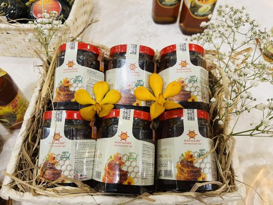 Mật ong Xuân Nguyên